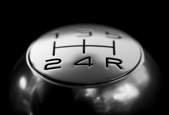 Automatic vs Manual gear system car