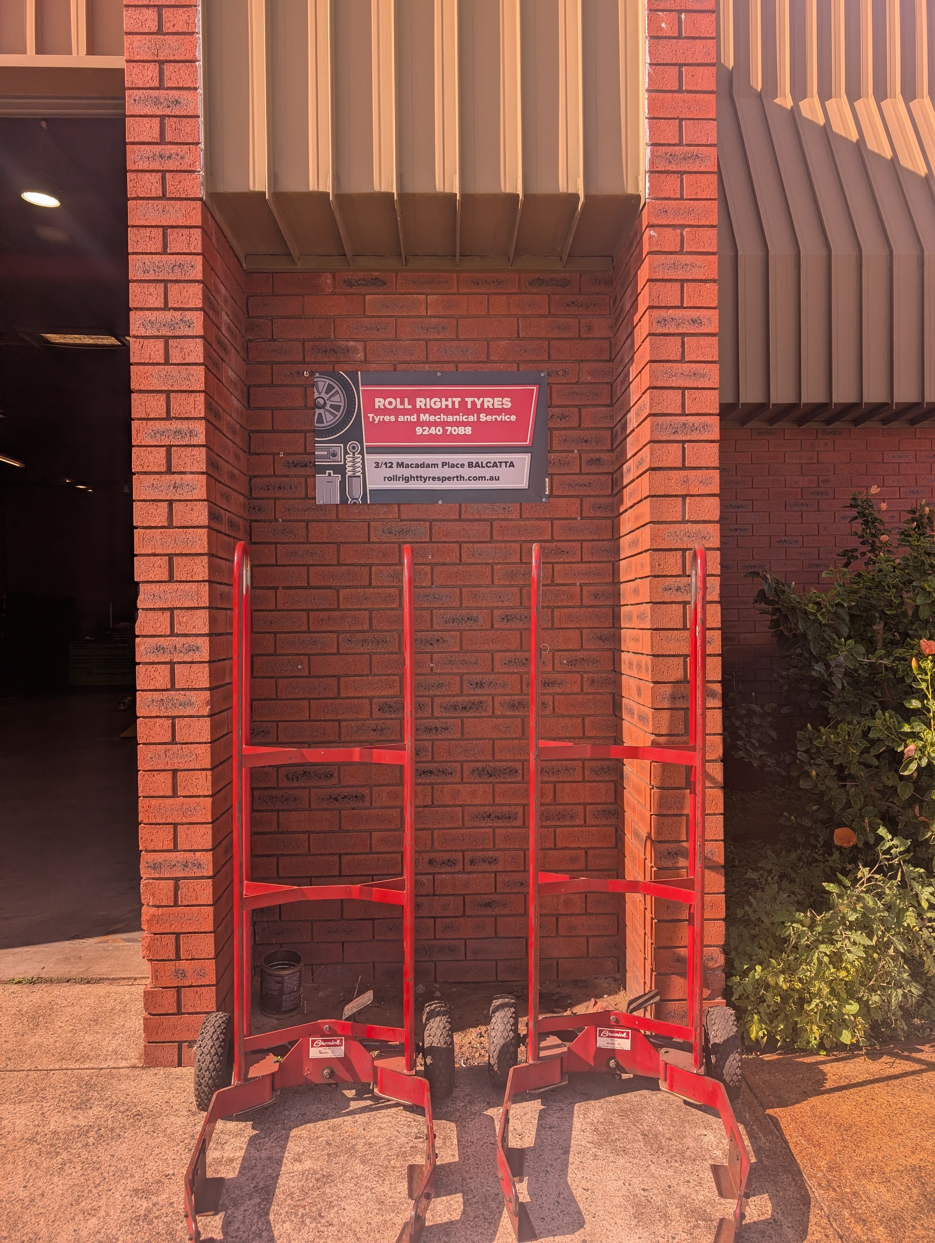 ROLL RIGHT TYRES Balcatta
