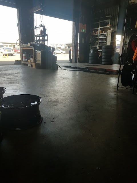 Tyres R Us